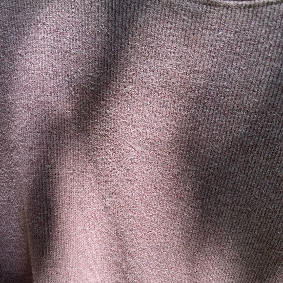 Turtle Neck - Picture 4 of 4